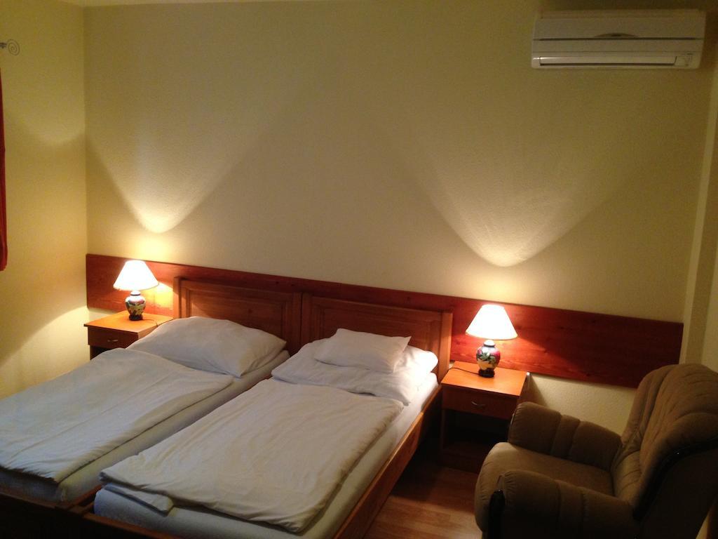 Juhász Fogadó Fonyód Habitación foto