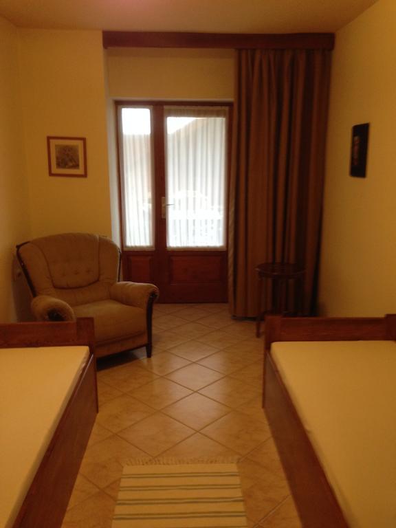 Juhász Fogadó Fonyód Habitación foto